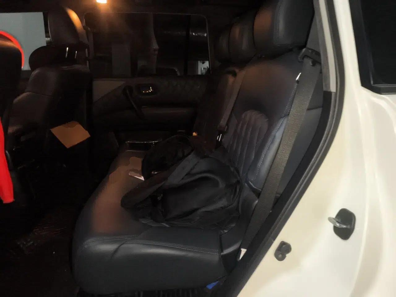 Nissan Patrol 2018 Y61 4.8L Automatic 5-Door Safari Middle East — миниатюра 17