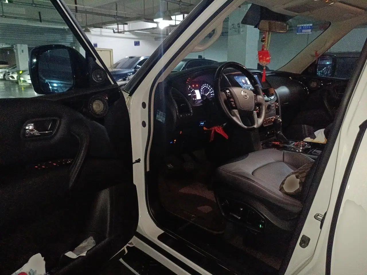 Nissan Patrol 2019 Model, 4.0L, Middle East Specification, 7-Seater — миниатюра 16