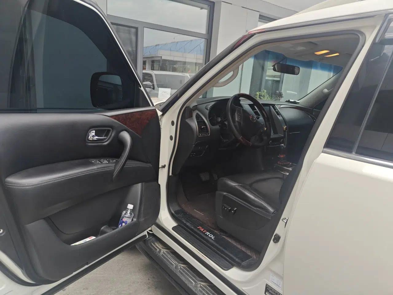 Nissan Patrol 2017 4.0L SE U.S.-Spec Version — миниатюра 16