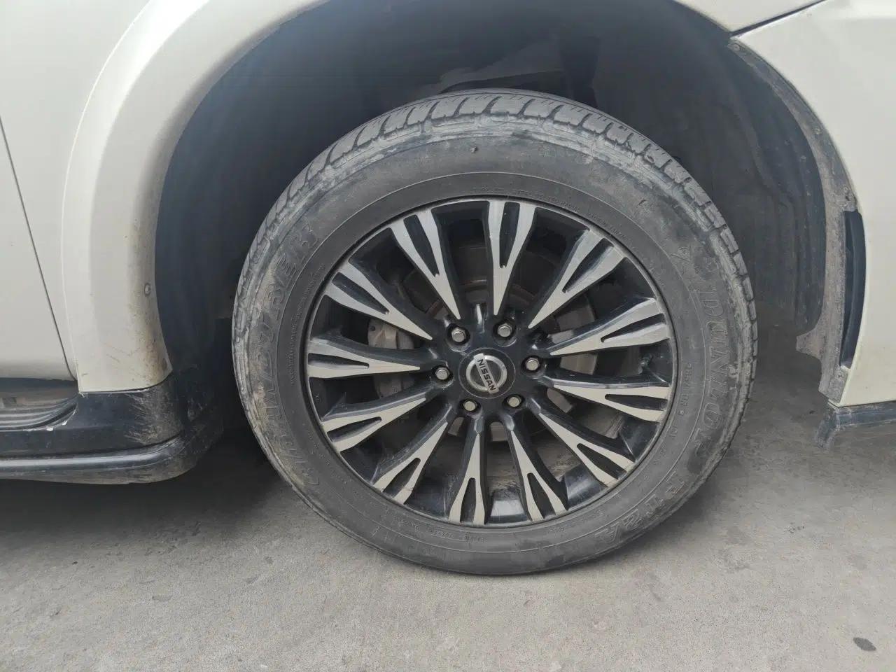 Nissan Patrol 2017 4.0L SE U.S.-Spec Version — миниатюра 8
