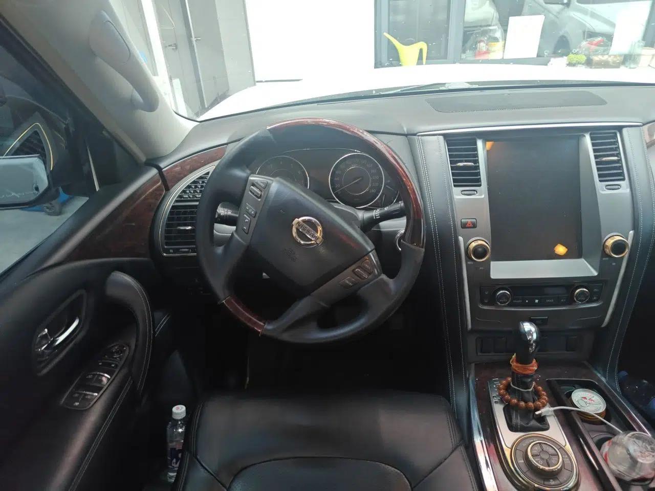 Nissan Patrol 2017 4.0L SE U.S.-Spec Version — миниатюра 10