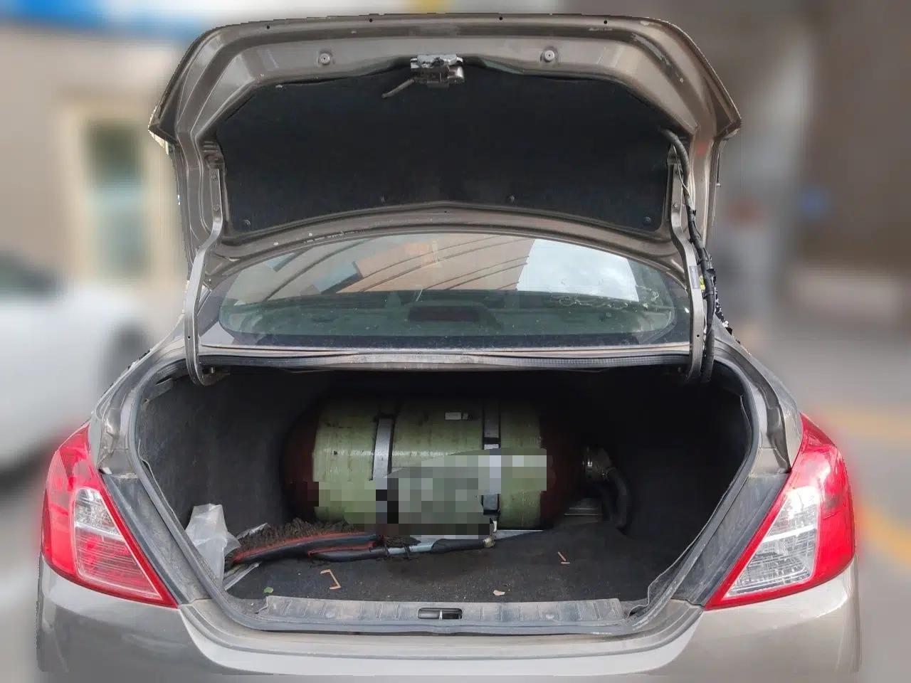 Nissan Sunny 2016 1.5XE Manual Leading Edition — миниатюра 19