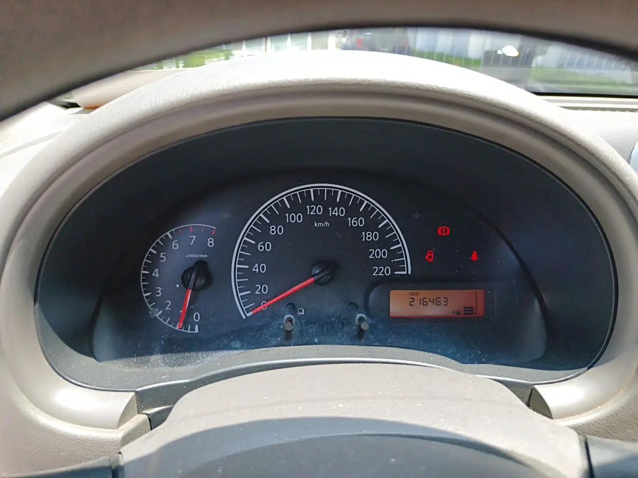 Nissan Sunny 2015 1.5XE Manual Comfort Edition — миниатюра 11