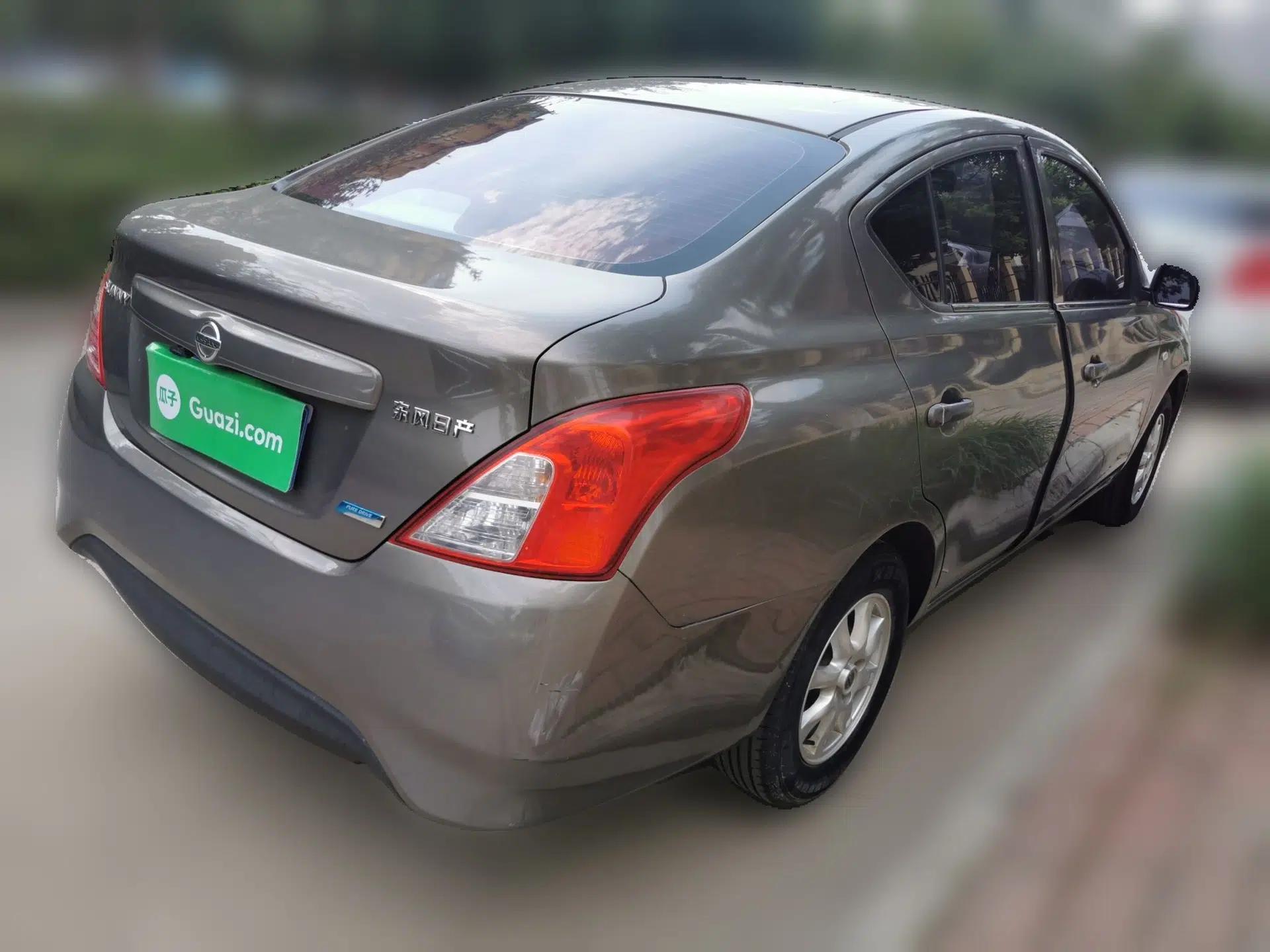 Nissan Sunny 2015 1.5XE Manual Comfort Edition — миниатюра 6