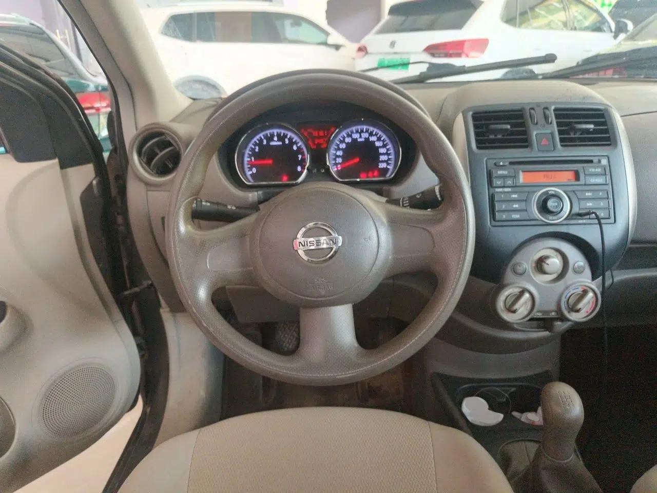 Nissan Sunny 2011 1.5XL Manual Deluxe Edition — миниатюра 10