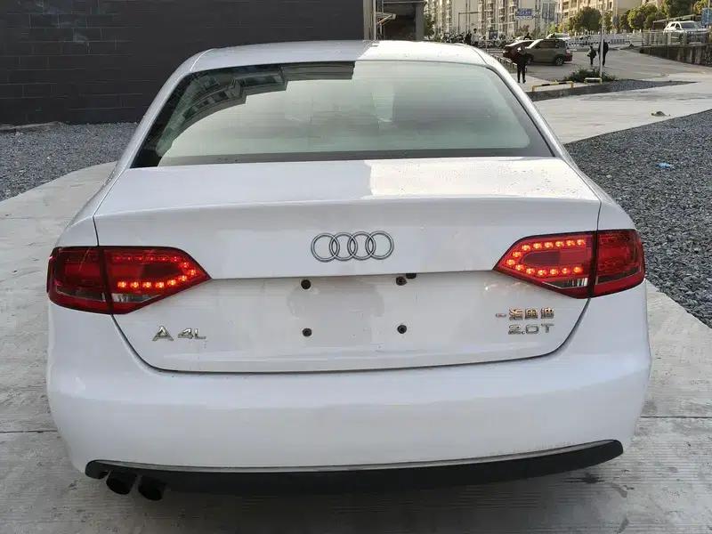 Audi A4L 2012 2.0 TFSI Automatic Standard Edition — миниатюра 6