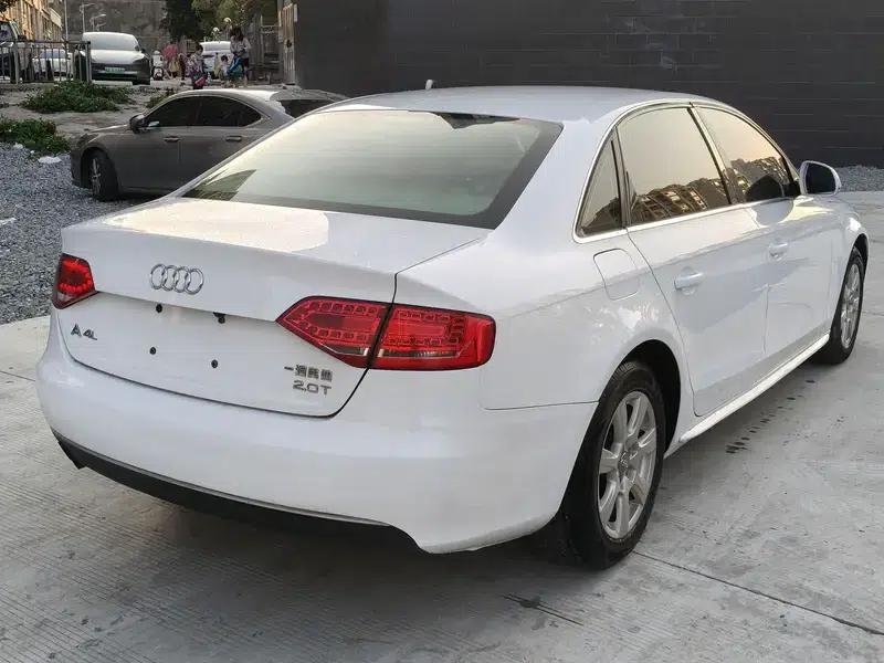 Audi A4L 2012 2.0 TFSI Automatic Standard Edition — миниатюра 7