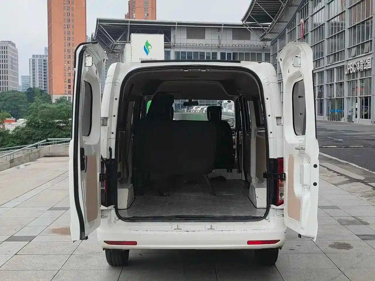 CrossStar V7 EV 2025 Model, 285km/h, Luxury 6-seater, Ningde 2C, 41.86kWh — миниатюра 6