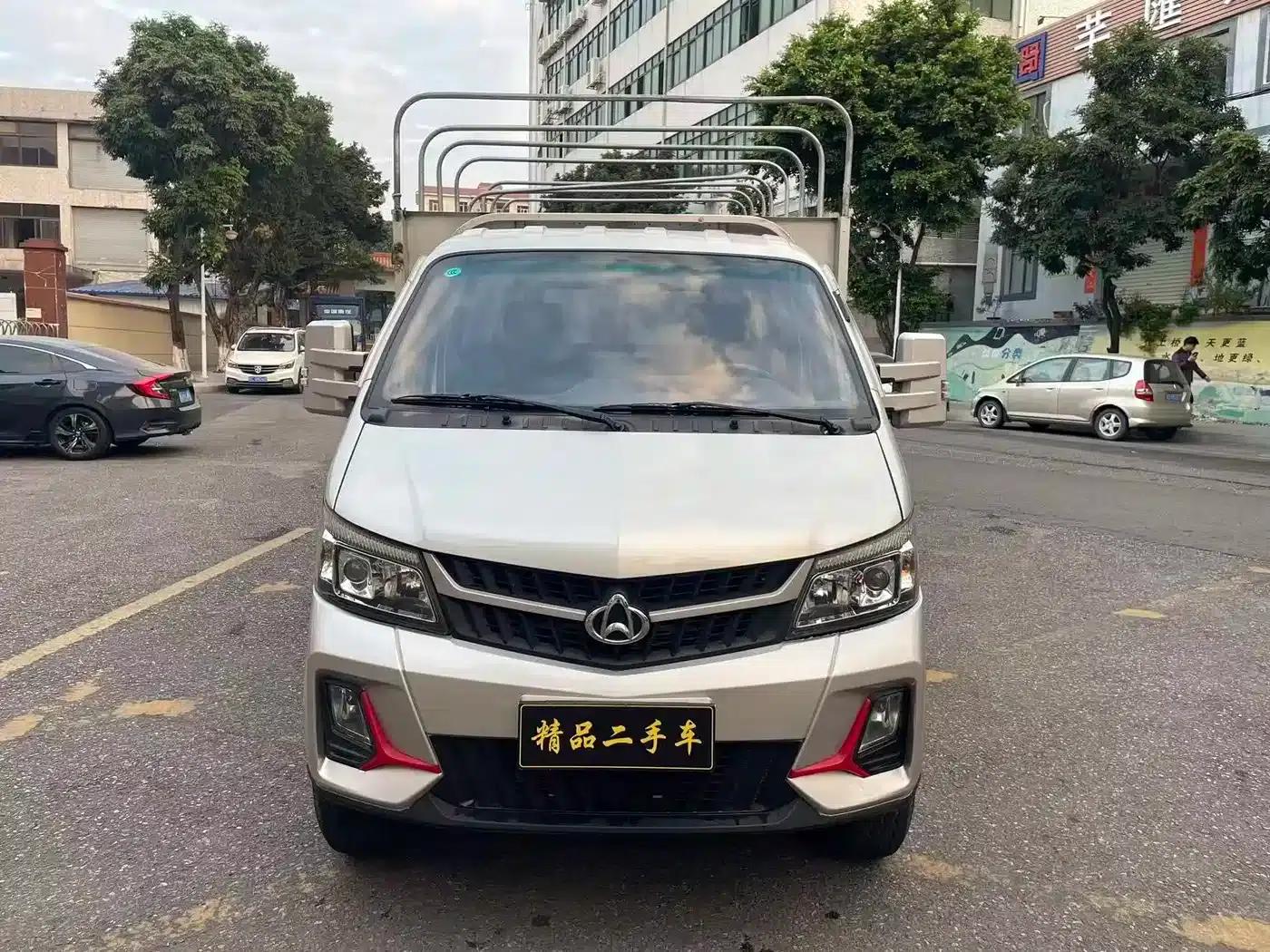 Crossover King X5 2021 1.6L Gasoline Comfort Edition Single Row Dual Rear Wheels Side Panels 3600mm Cargo Box DAM16KR — миниатюра 2
