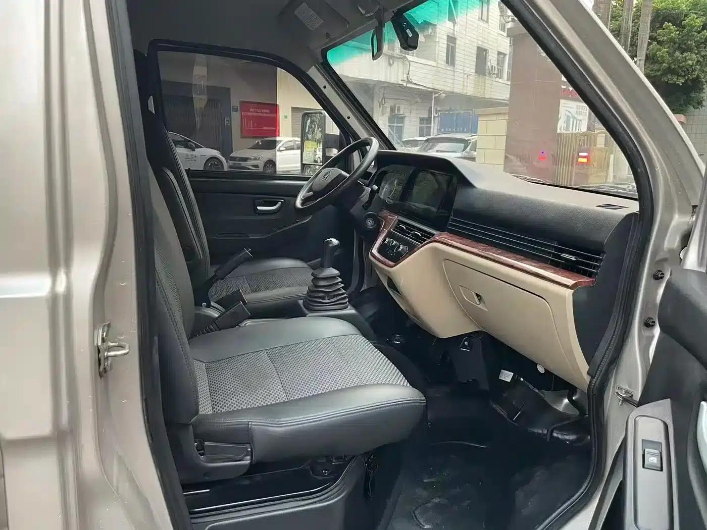 Crossover King X5 2021 1.6L Gasoline Comfort Edition Single Row Dual Rear Wheels Side Panels 3600mm Cargo Box DAM16KR — миниатюра 10