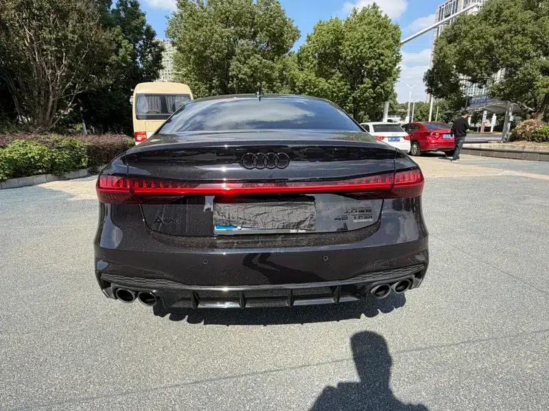 Audi A7L 2024 45 TFSI quattro S-line Shadow Warrior Edition — миниатюра 5