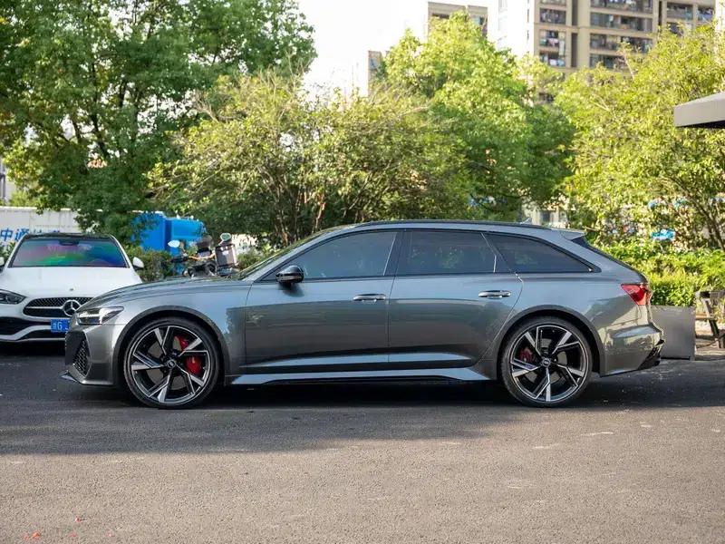 2021 Audi RS 6 RS 6 4.0T Avant — миниатюра 3