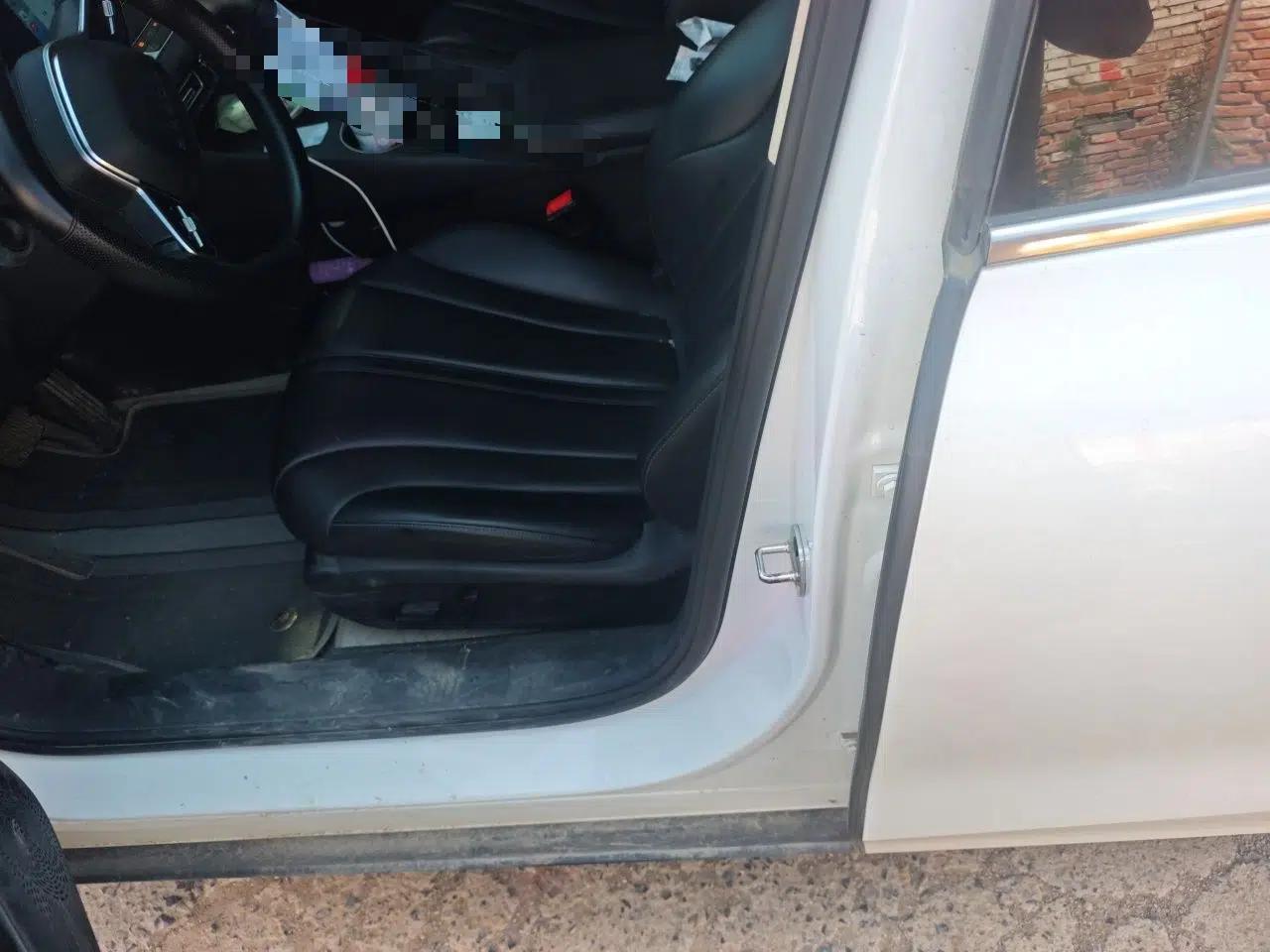 Roewe D7 2023 DMH 125km Superior Edition — миниатюра 15