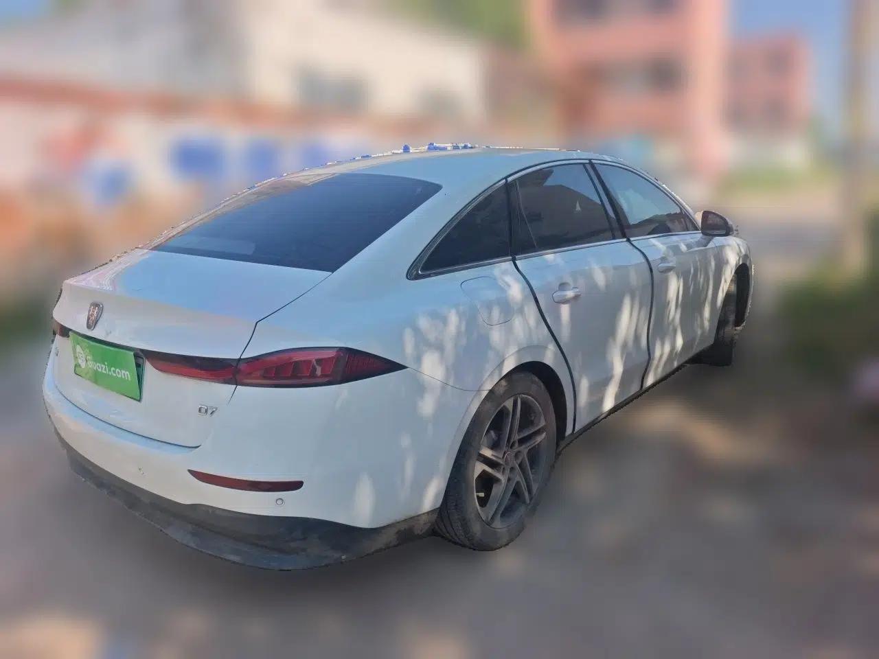 Roewe D7 2023 DMH 125km Superior Edition — миниатюра 6