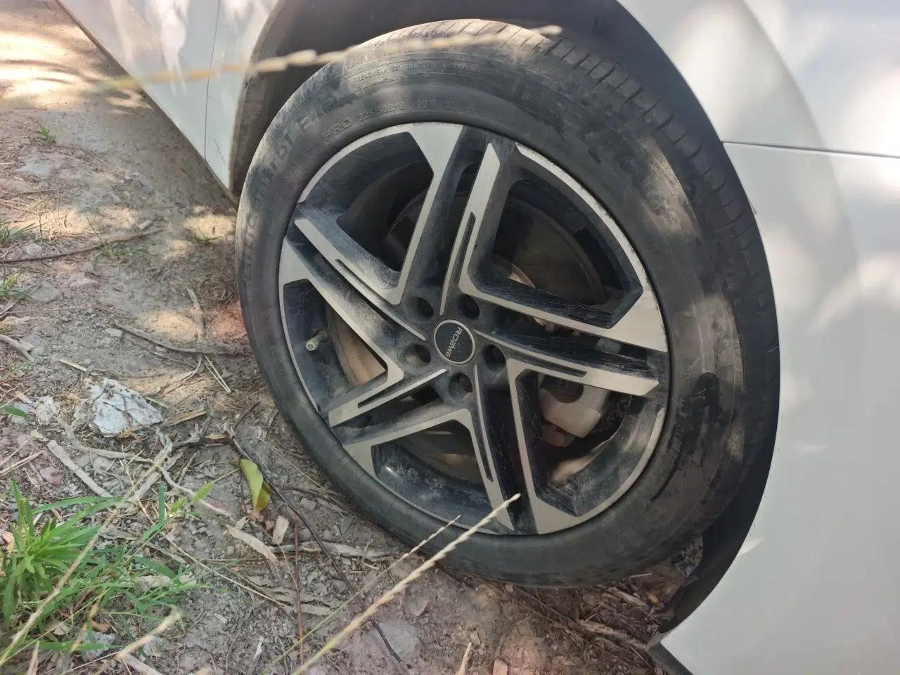 Roewe D7 2023 DMH 125km Superior Edition — миниатюра 8