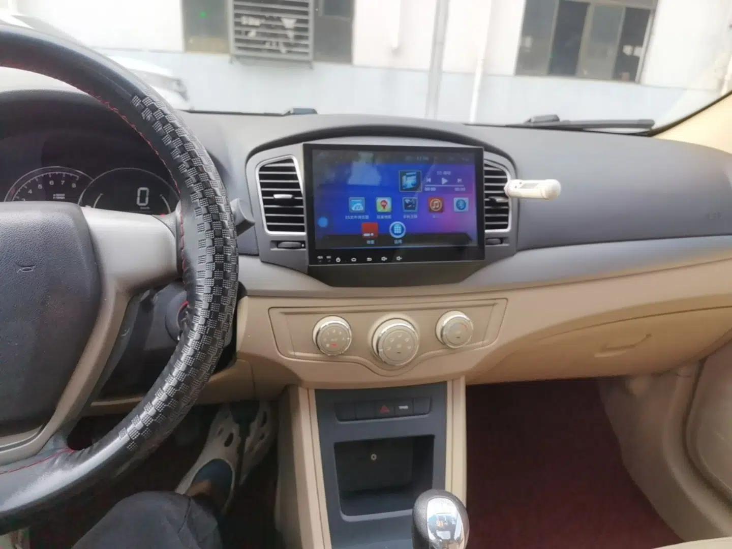 Roewe 350 2015 1.5L Manual Luxury Sunroof Edition — миниатюра 15
