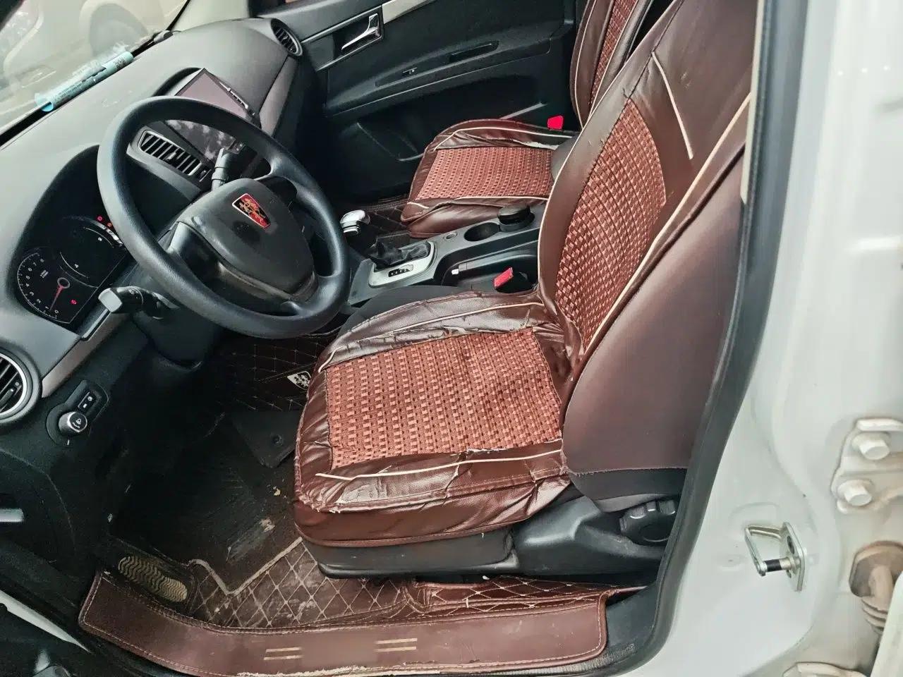 Roewe 350 2015 1.5L Automatic Luxury Sunroof Edition — миниатюра 15