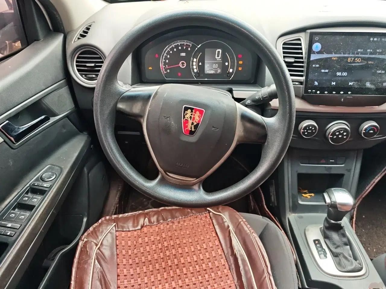 Roewe 350 2015 1.5L Automatic Luxury Sunroof Edition — миниатюра 10