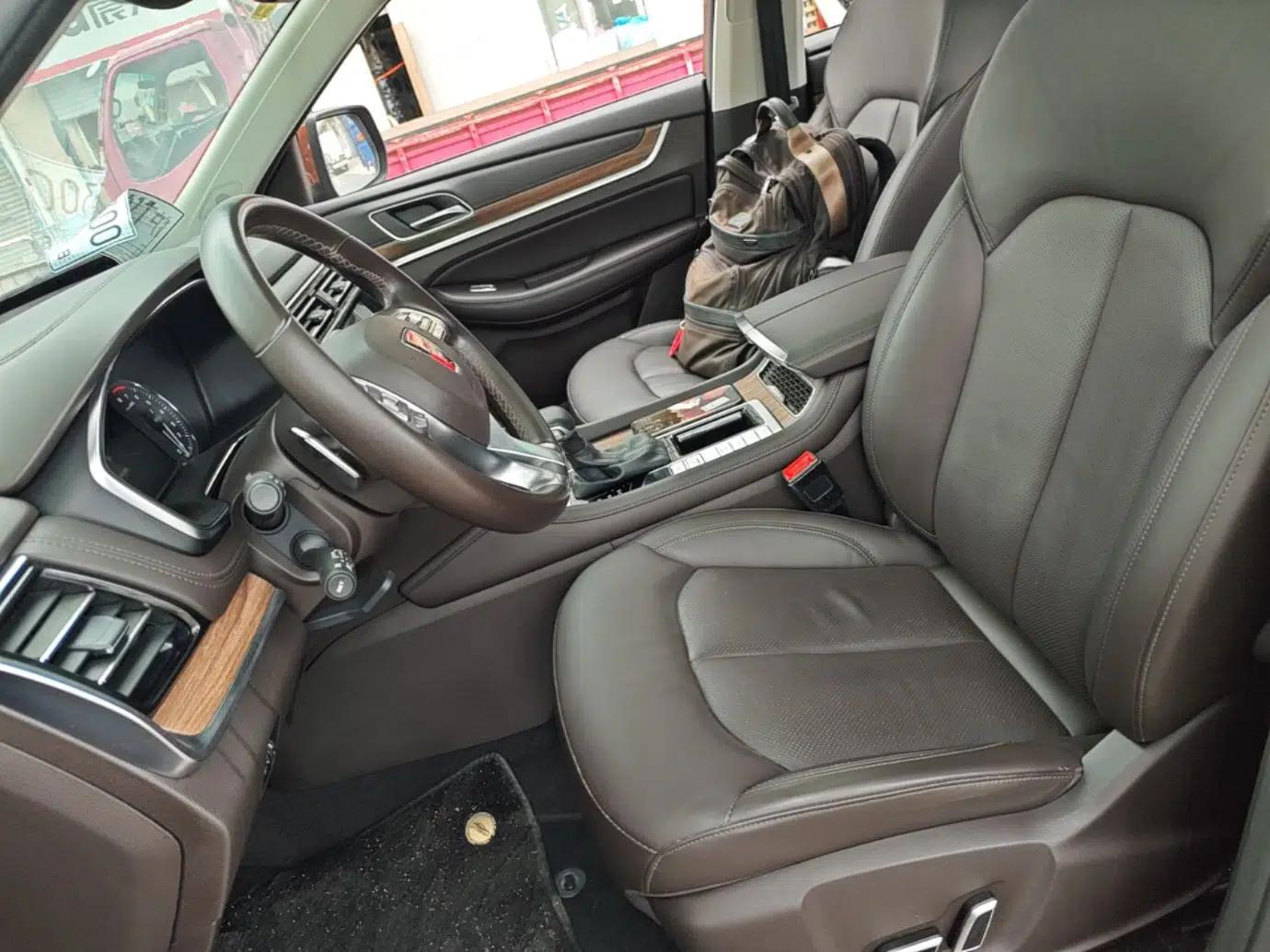 Roewe RX8 2018 30T Smart Connectivity Two-Wheel Drive Supreme Edition — миниатюра 17