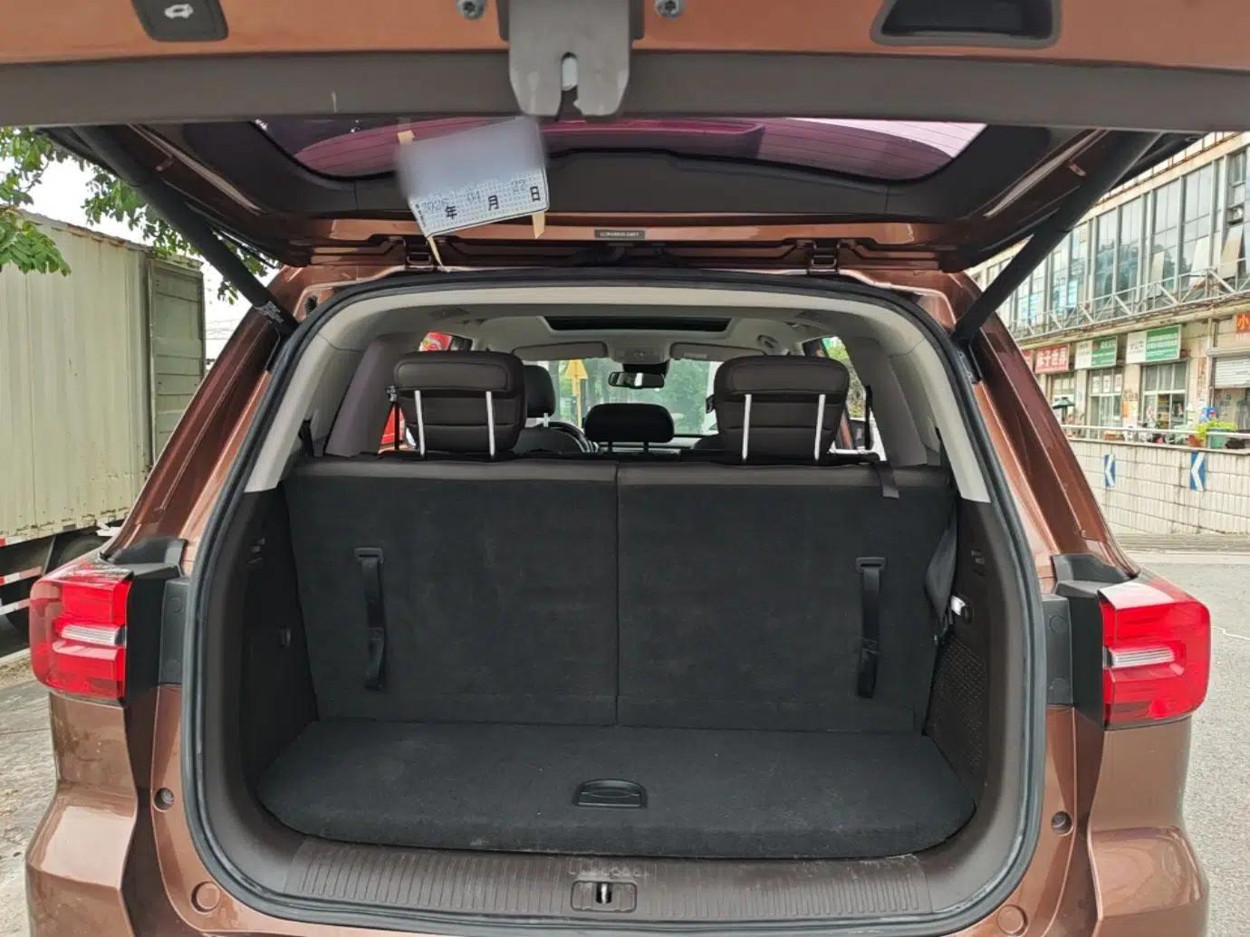 Roewe RX8 2018 30T Smart Connectivity Two-Wheel Drive Supreme Edition — миниатюра 22