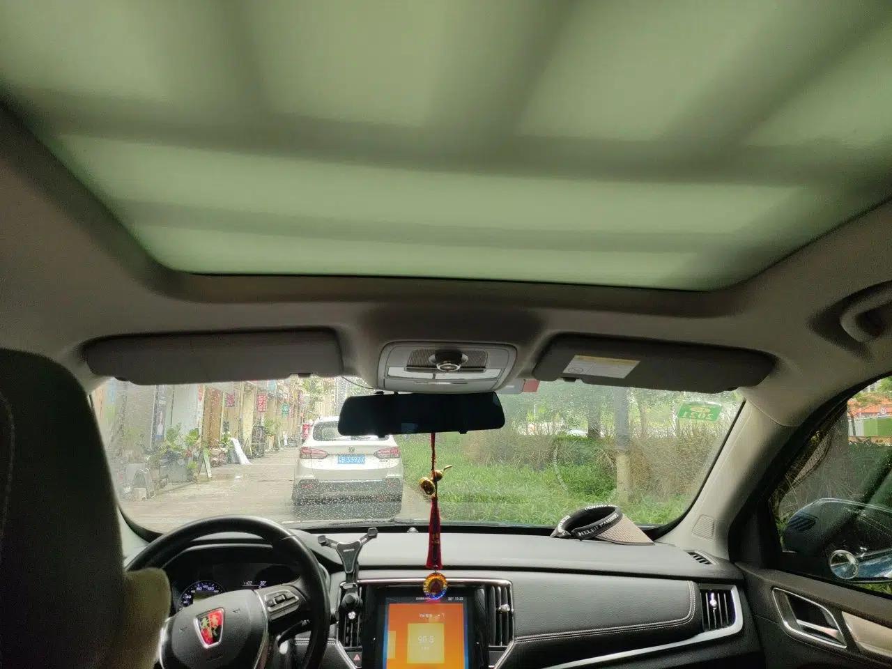 Roewe RX5 New Energy 2018 eRX5 50T Hybrid Luxury Edition — миниатюра 18