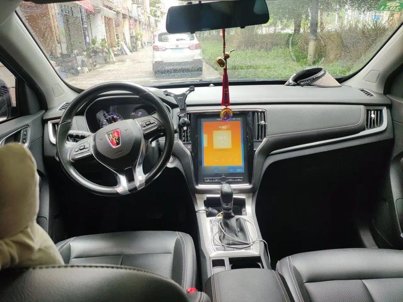 Roewe RX5 New Energy 2018 eRX5 50T Hybrid Luxury Edition — миниатюра 9