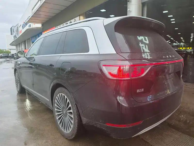 Wenjie M9 2025 Ultra Extended Range Six-Seat Version (192-line LiDAR) — миниатюра 4