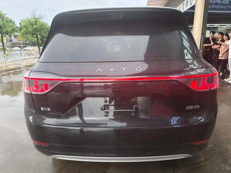 Wenjie M9 2025 Ultra Extended Range Six-Seat Version (192-line LiDAR) — миниатюра 5