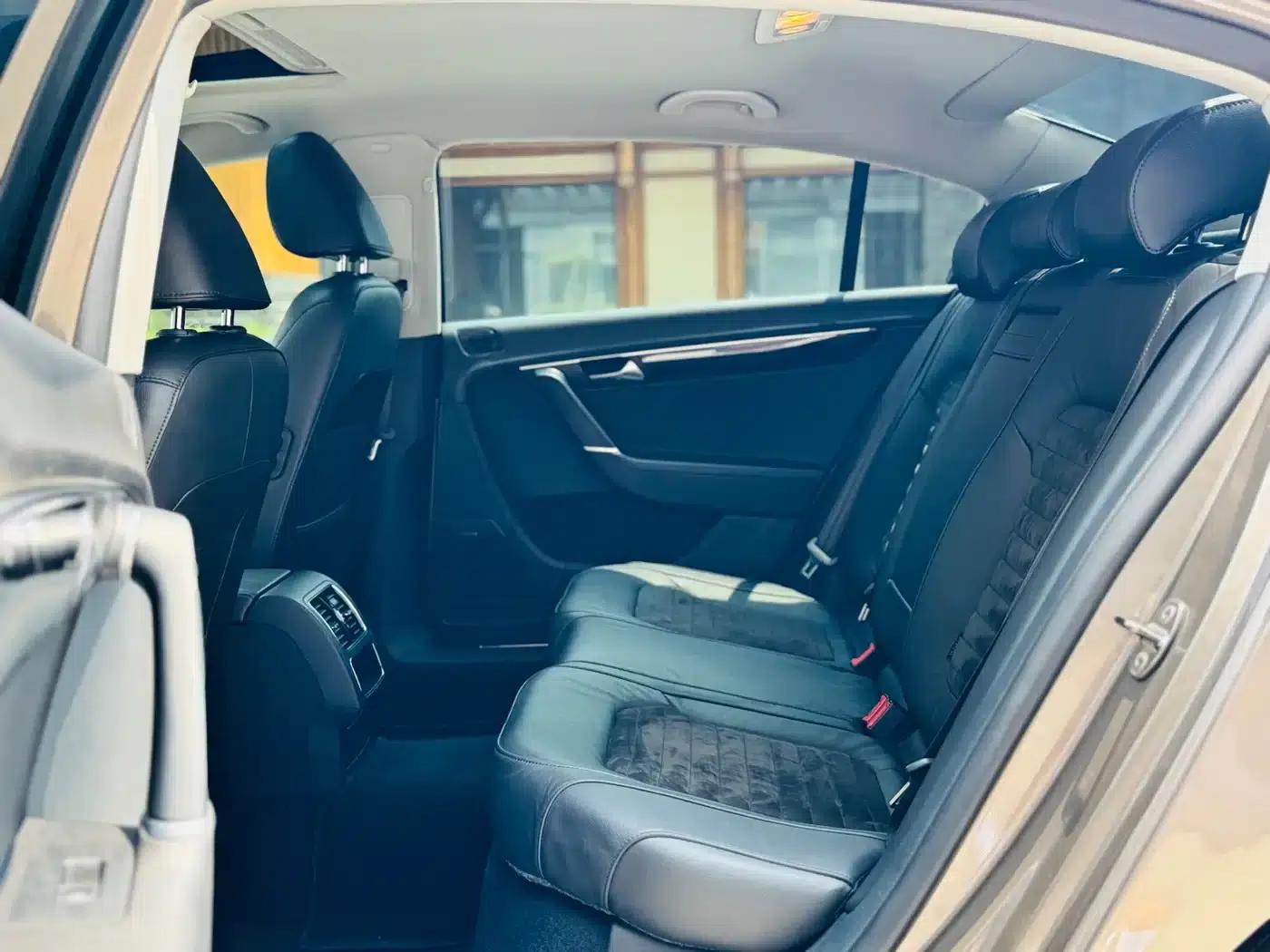 2015 Volkswagen Passat 2.0TSI Luxury — миниатюра 12