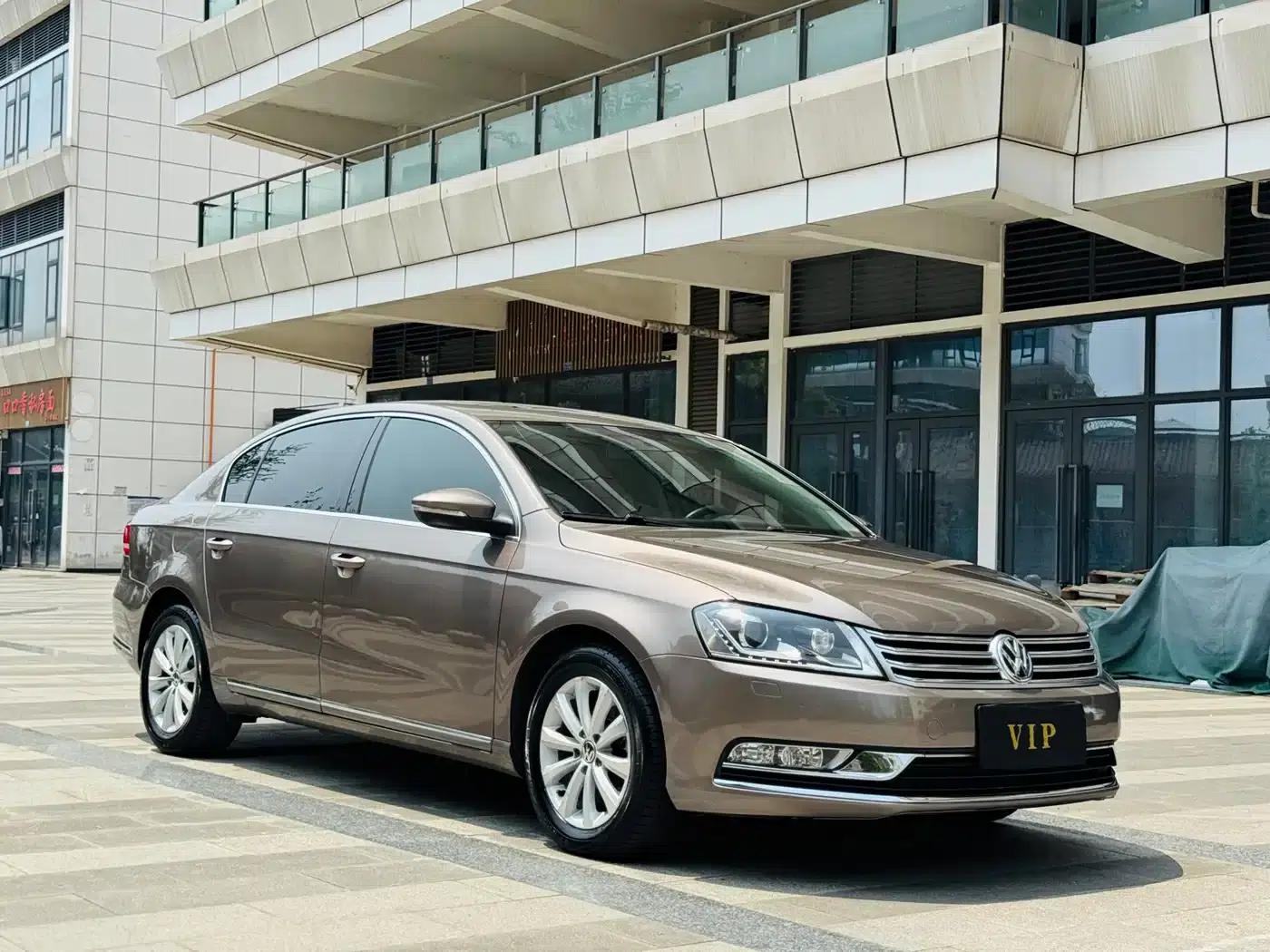2015 Volkswagen Passat 2.0TSI Luxury — миниатюра 3