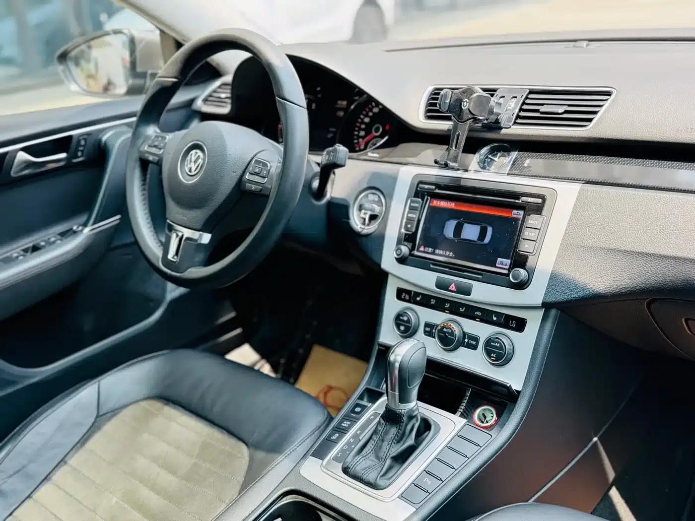2015 Volkswagen Passat 2.0TSI Luxury — миниатюра 9