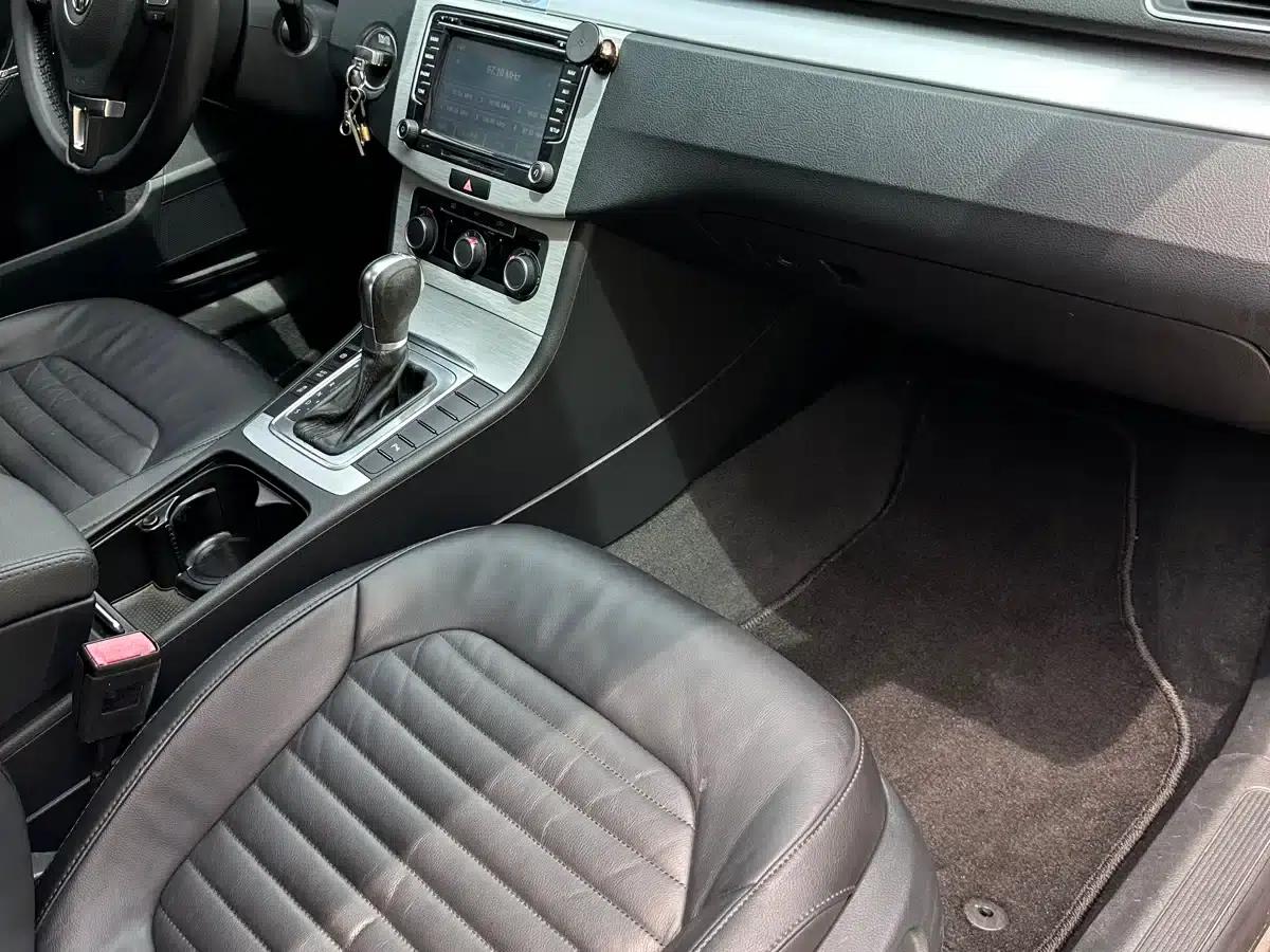 2013 Volkswagen Passat 1.8TSI Leading Edition — миниатюра 11