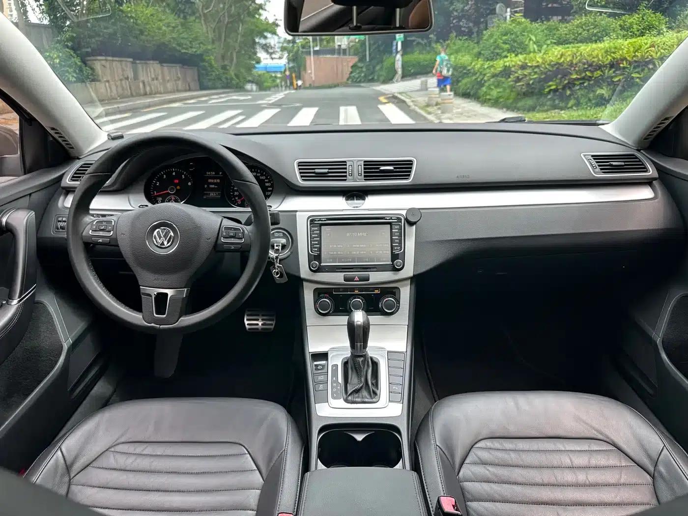 2013 Volkswagen Passat 1.8TSI Leading Edition — миниатюра 15