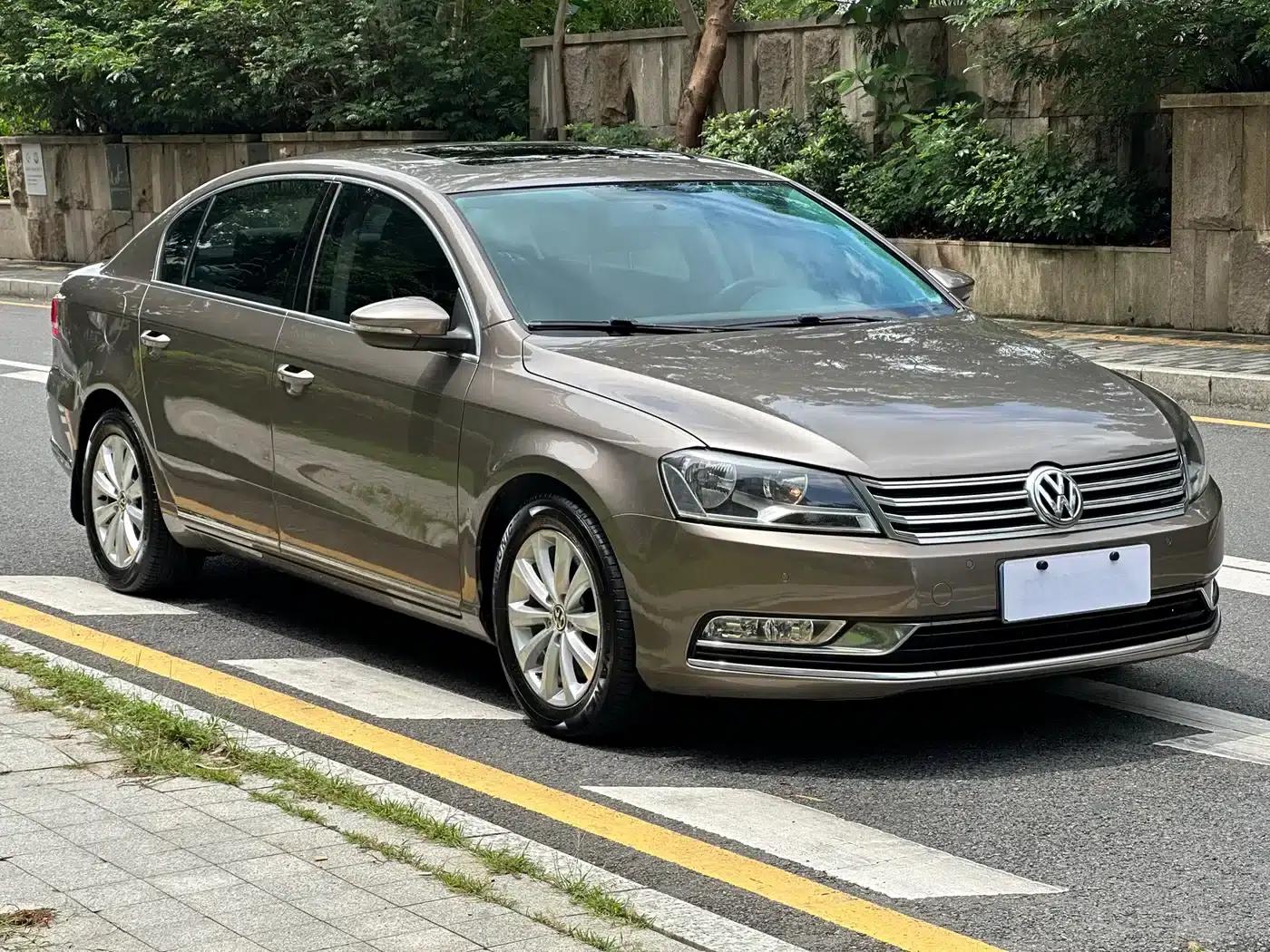 2013 Volkswagen Passat 1.8TSI Leading Edition — миниатюра 3