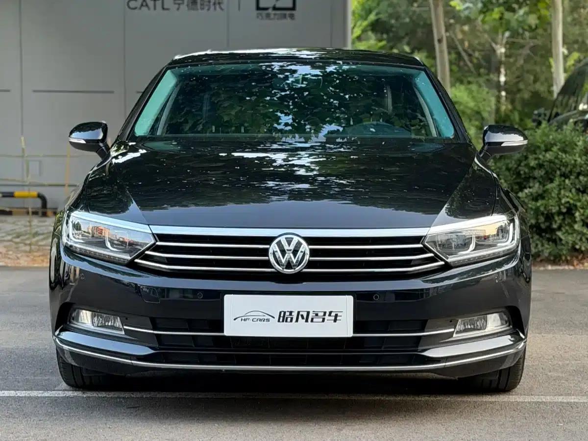 2019 Volkswagen Magotan 330TSI DSG Luxury Edition (China VI Emission Standard) — миниатюра 2