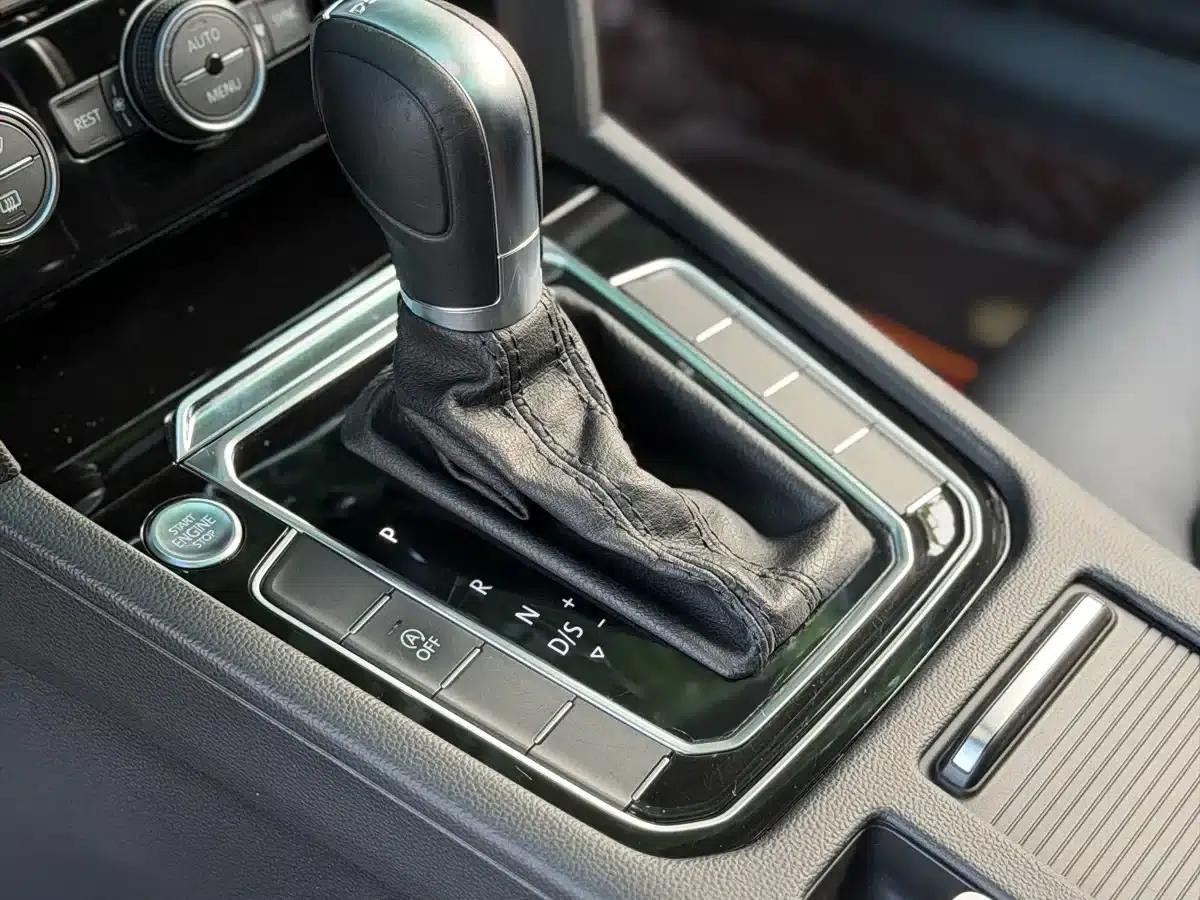 2019 Volkswagen Magotan 330TSI DSG Luxury Edition (China VI Emission Standard) — миниатюра 15