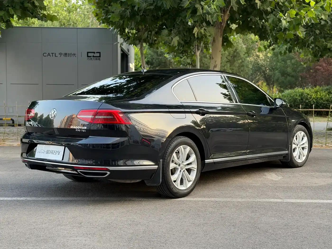 2019 Volkswagen Magotan 330TSI DSG Luxury Edition (China VI Emission Standard) — миниатюра 3