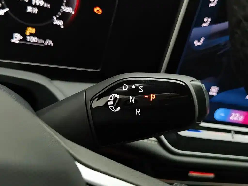 2024 Volkswagen Magotan 380TSI DSG Supreme Edition — миниатюра 13