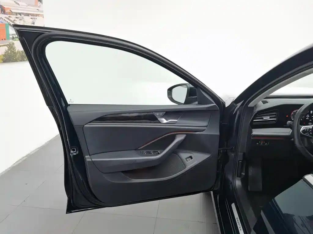 2024 Volkswagen Magotan 380TSI DSG Supreme Edition — миниатюра 8