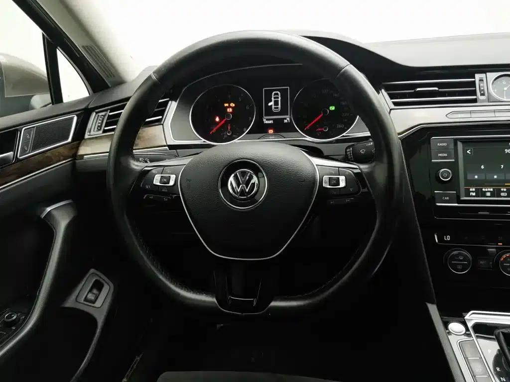 2018 Volkswagen Magotan 330TSI DSG Luxury — миниатюра 11