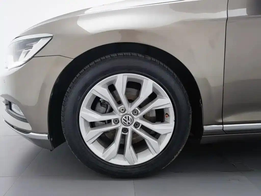 2018 Volkswagen Magotan 330TSI DSG Luxury — миниатюра 17