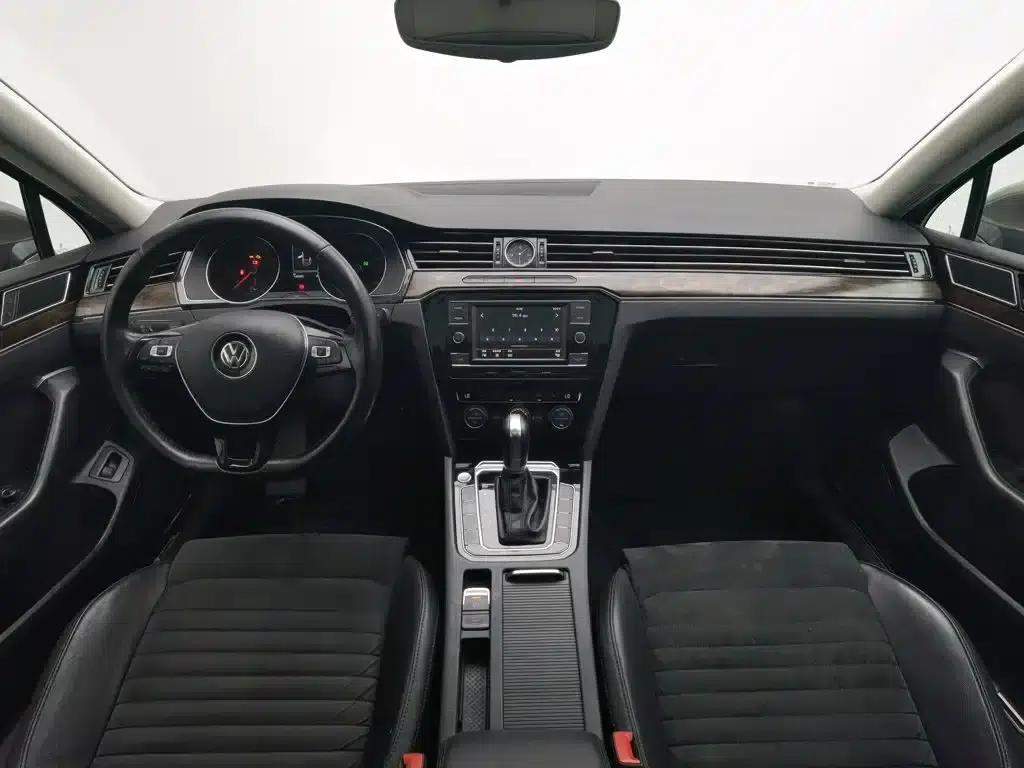 2018 Volkswagen Magotan 330TSI DSG Luxury — миниатюра 5