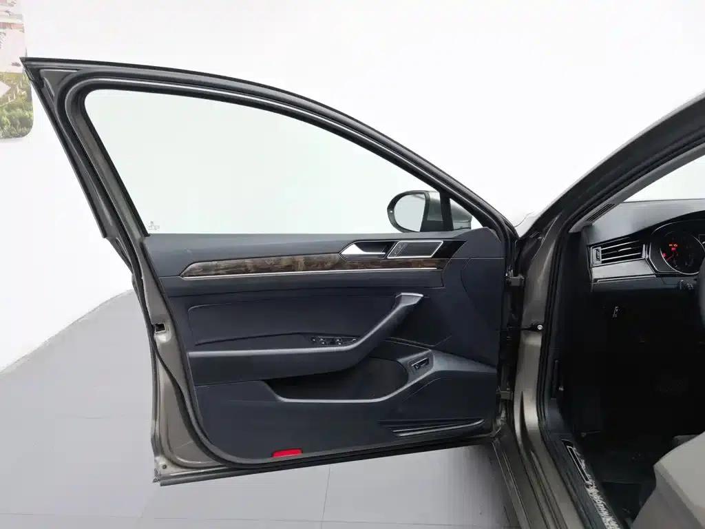 2018 Volkswagen Magotan 330TSI DSG Luxury — миниатюра 8