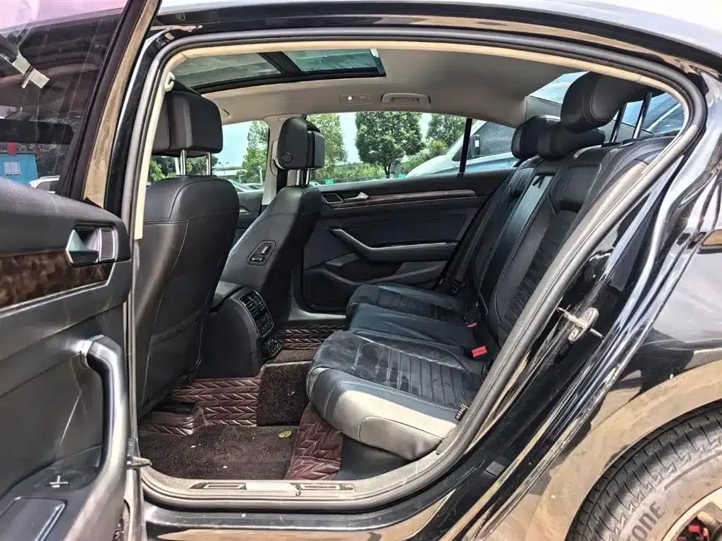 2017 Volkswagen Passat 330TSI DSG Luxury — миниатюра 9