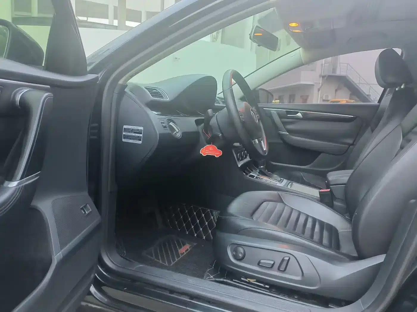 2012 Volkswagen Magotan Facelift 1.8TSI Leading Edition — миниатюра 4