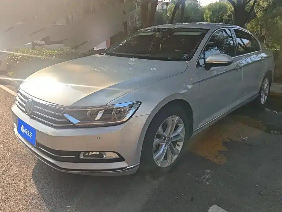 2018 Volkswagen Magotan 330TSI DSG Luxury — миниатюра 1
