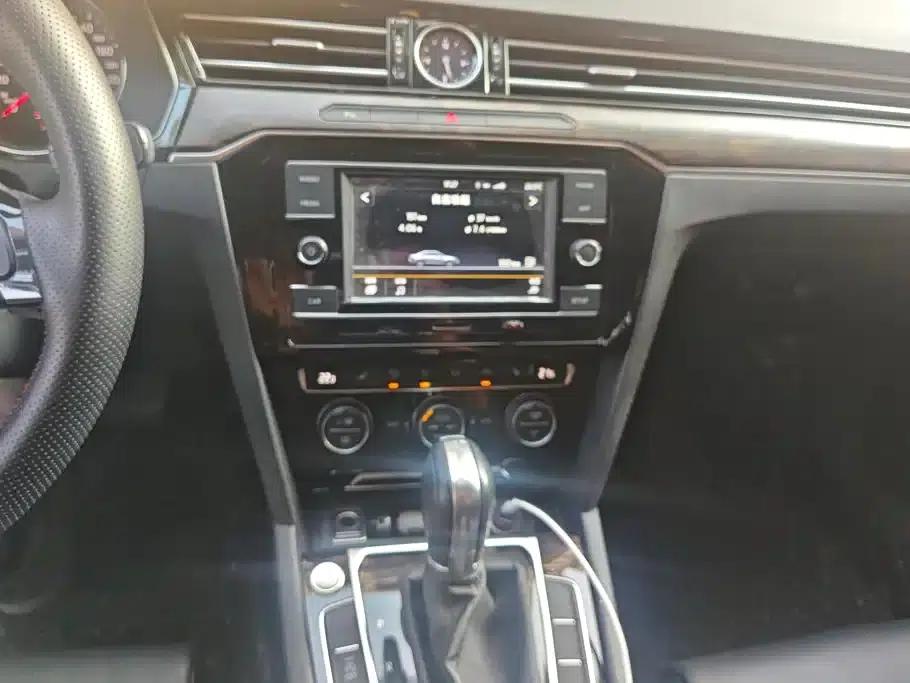2018 Volkswagen Magotan 330TSI DSG Luxury — миниатюра 13