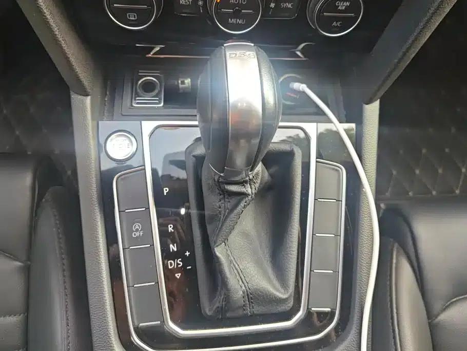 2018 Volkswagen Magotan 330TSI DSG Luxury — миниатюра 16