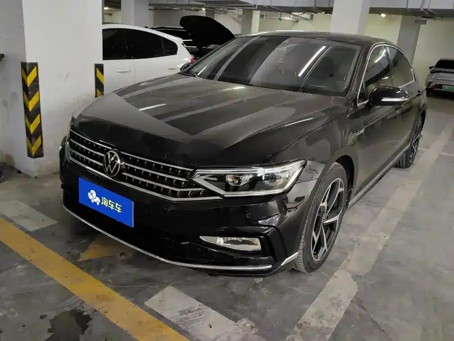 2024 Volkswagen Magotan 330TSI DSG Luxury Edition (2 Million Units Limited Edition) — миниатюра 1