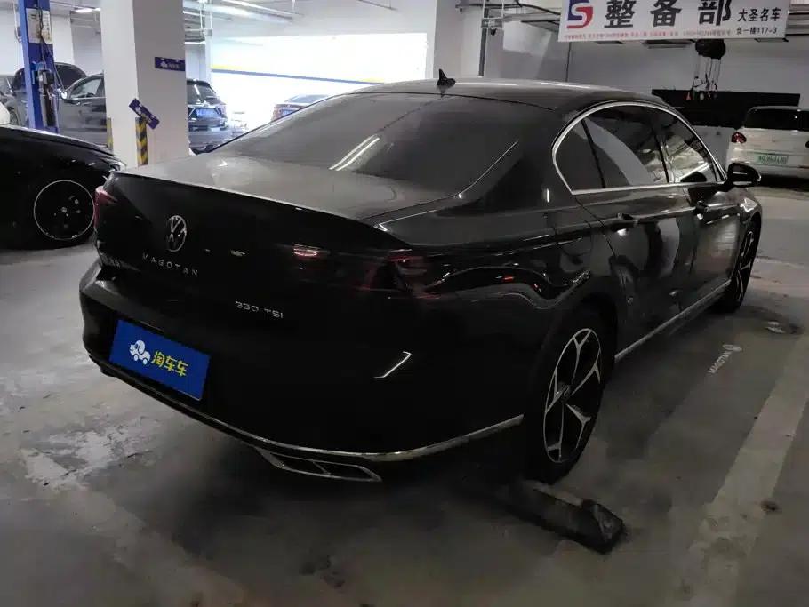 2024 Volkswagen Magotan 330TSI DSG Luxury Edition (2 Million Units Limited Edition) — миниатюра 3